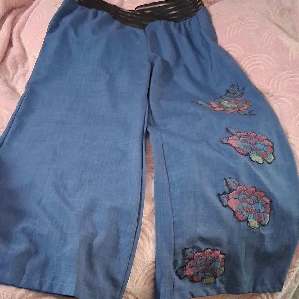 Blue Lightweight Wide-Leg Pants with Floral Embroidery Sz XL  $28